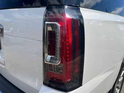 Used 2020 GMC Yukon XL Denali w/ Open Road Package AWD/4WD image 20