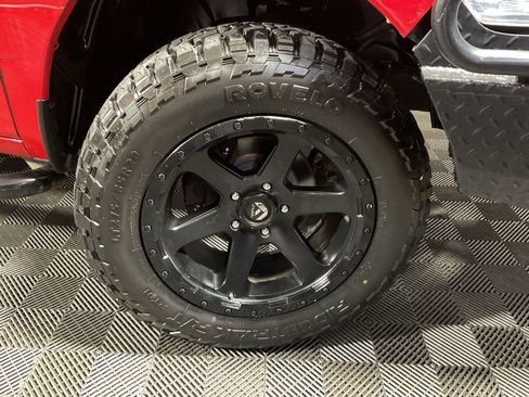 Used 2019 RAM 1500 Classic SLT AWD/4WD image 36