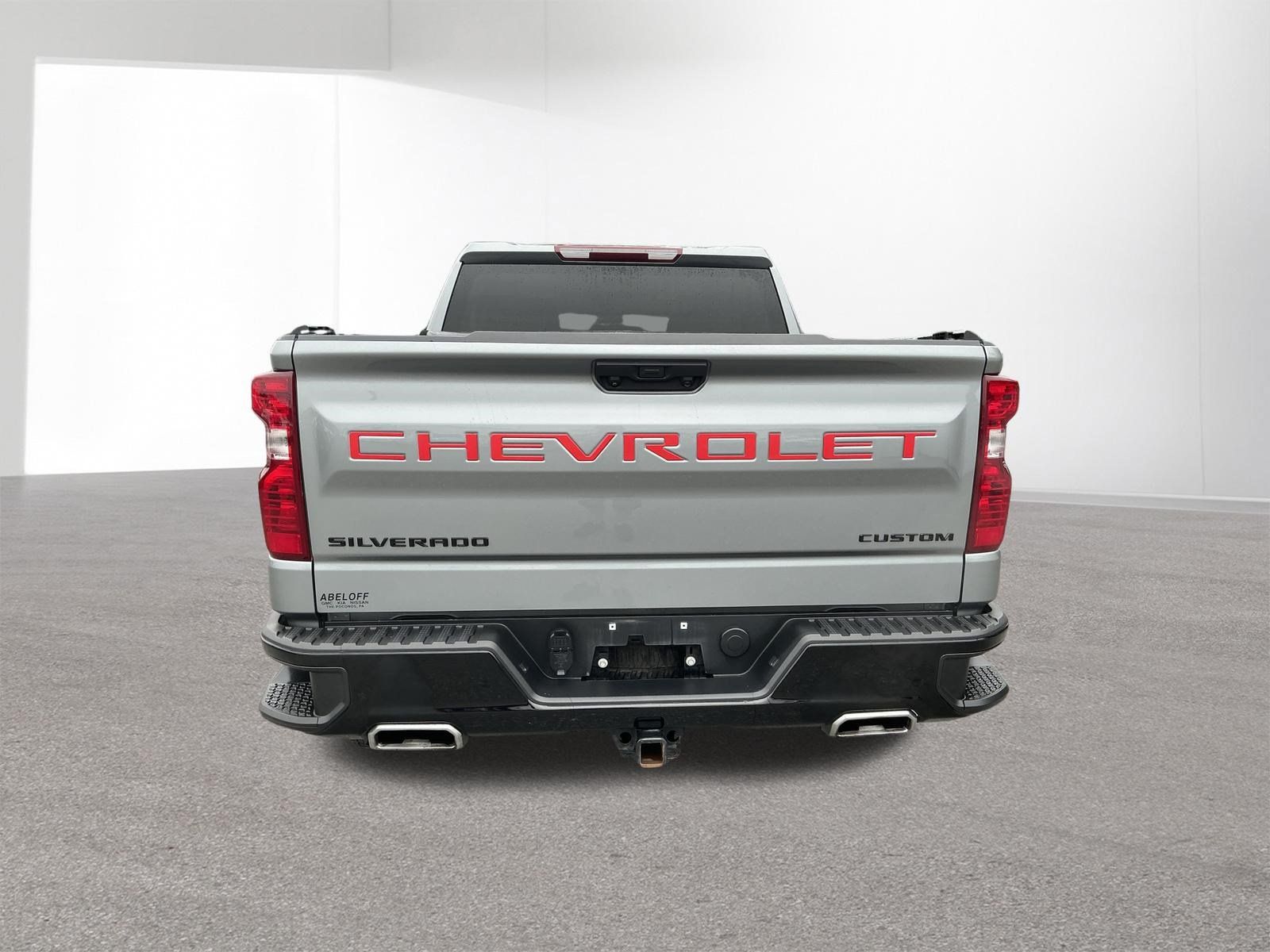 Used 2024 Chevrolet Silverado 1500 Custom Trail Boss w/ LPO, Dark Essentials Package AWD/4WD image 4