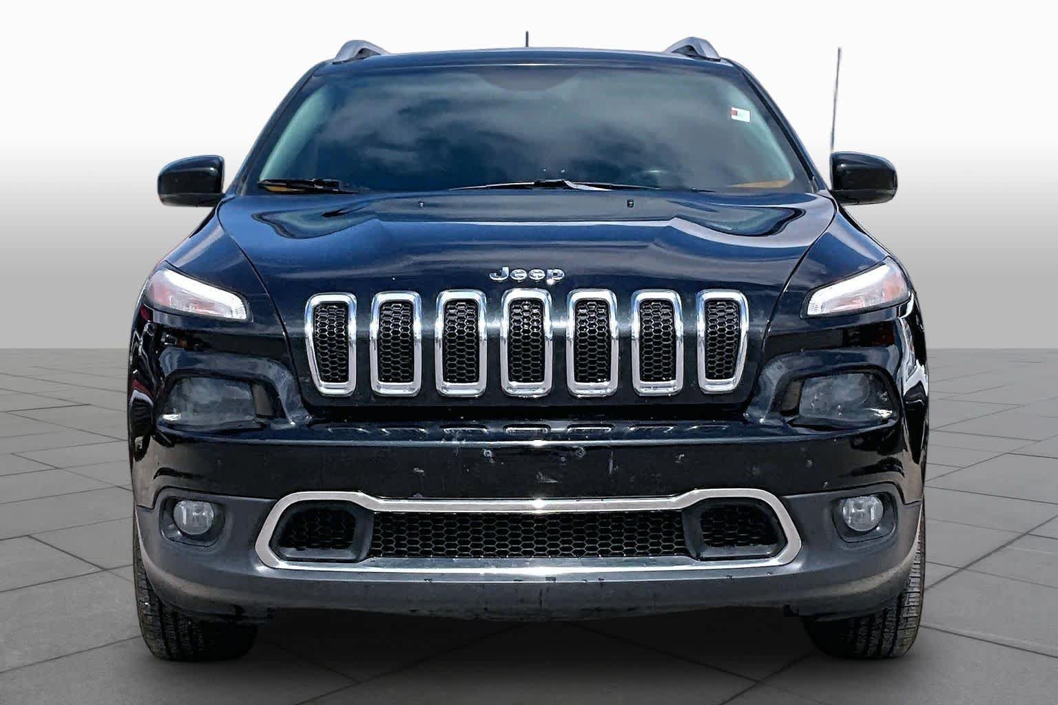 Used 2015 Jeep Cherokee Limited AWD/4WD image 4