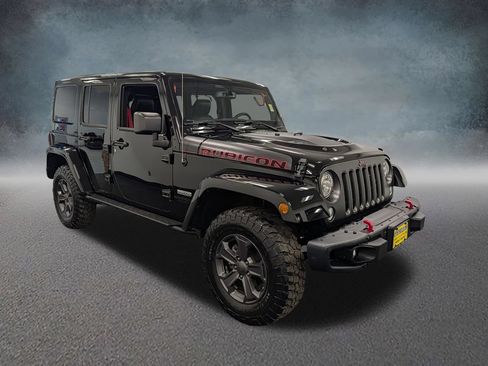 Used 2017 Jeep Wrangler Unlimited Rubicon AWD/4WD image 3