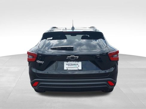 New 2026 Chevrolet Trax LT w/ Driver Confidence Package FWD image 4