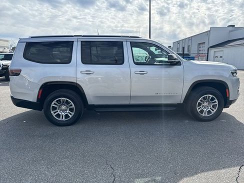 Used 2024 Jeep Wagoneer 4WD image 43