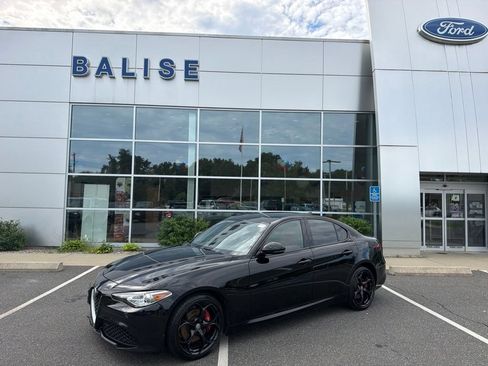 Used 2019 Alfa Romeo Giulia Ti Sport w/ Quick Order Package 22S Sport AWD/4WD image 1