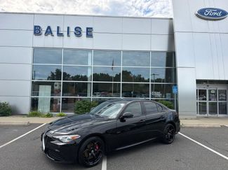 Used 2019 Alfa Romeo Giulia Ti Sport w/ Quick Order Package 22S Sport AWD/4WD video 1