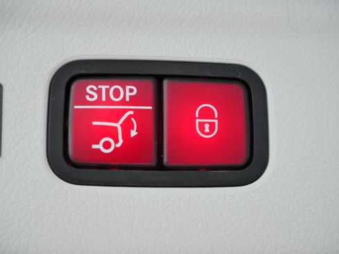 Certified 2023 Mercedes-Benz EQE 500 4MATIC SUV image 9