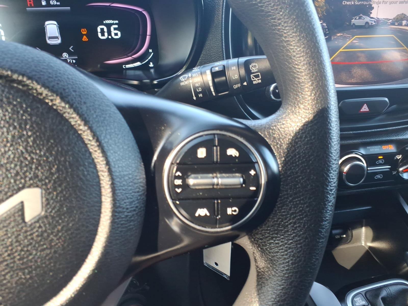 Used 2024 Kia Soul LX w/ LX Technology Package FWD image 22