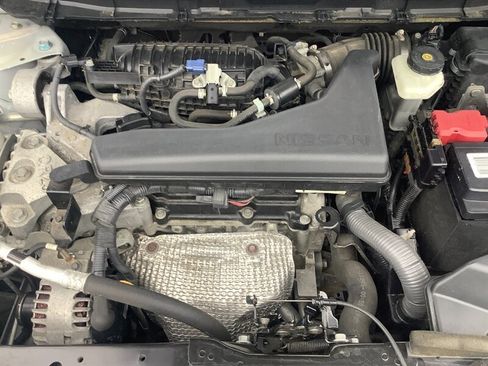 Used 2019 Nissan Rogue S AWD/4WD image 9