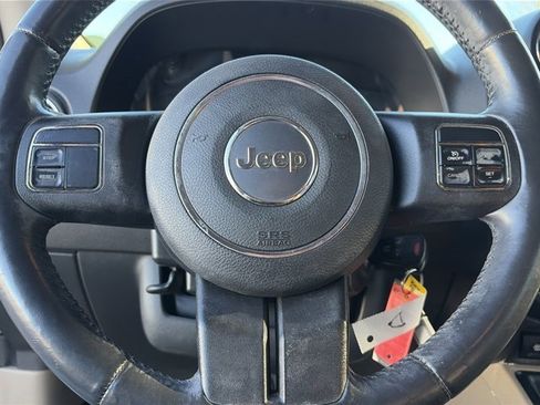 Used 2014 Jeep Patriot High Altitude image 13