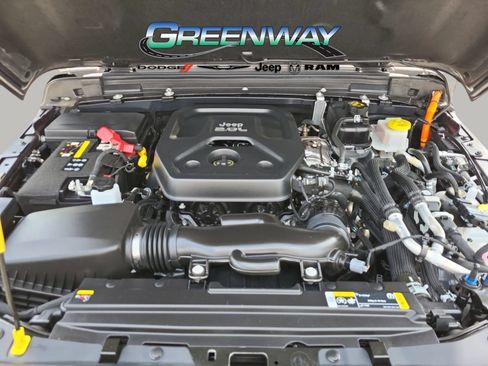 Used 2022 Jeep Wrangler Unlimited Rubicon 4xe AWD/4WD image 6