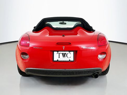 Used 2006 Pontiac Solstice Convertible w/ Premium Package RWD image 6