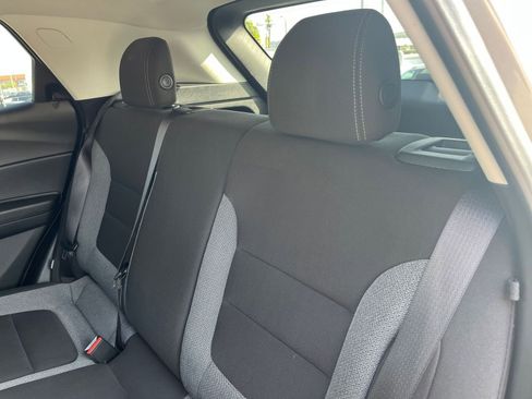 Used 2025 Chevrolet TrailBlazer LT image 37