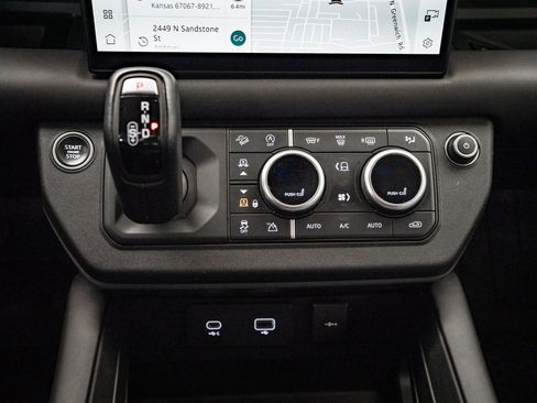 Used 2023 Land Rover Defender 110 X-Dynamic SE image 42