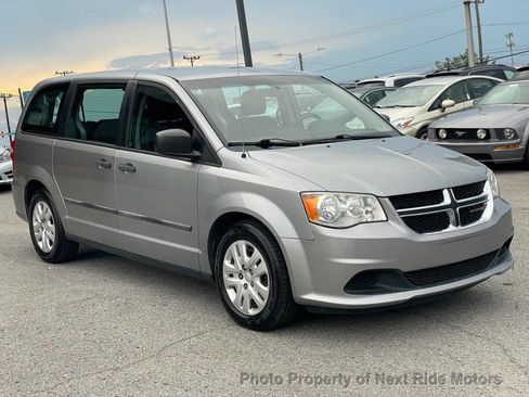 Used 2015 Dodge Grand Caravan American Value Package FWD image 4