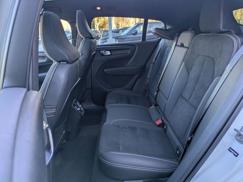 Certified 2023 Volvo C40 P8 Recharge Ultimate w/ Protection Package Premier image 27