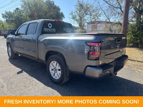 Used 2024 Nissan Frontier SV RWD image 4