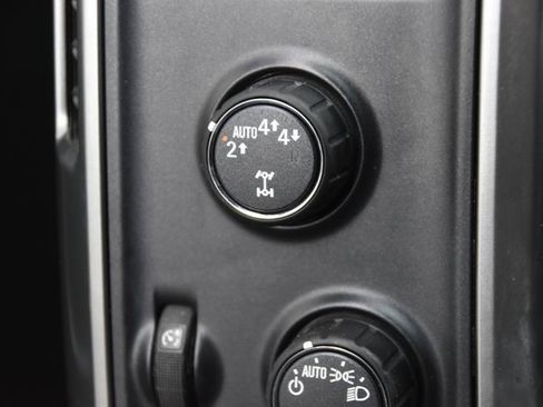 Used 2019 Chevrolet Silverado 1500 LT image 33