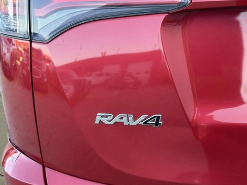 Used 2017 Toyota RAV4 LE w/ All Weather Liner Package AWD/4WD image 33
