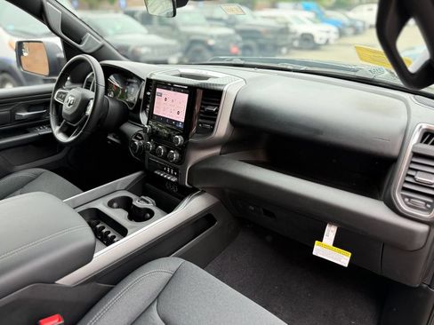 New 2026 RAM 1500 Express AWD/4WD image 7