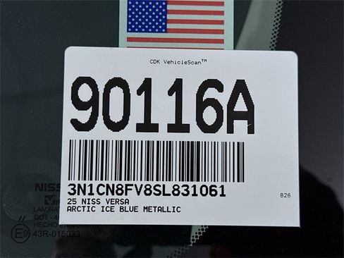 Certified 2025 Nissan Versa SR w/ Trunk Package image 30