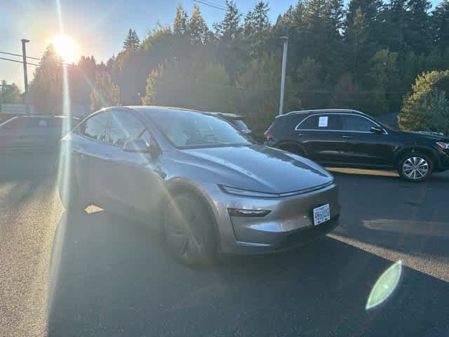 Used 2026 Tesla Model Y AWD image 3