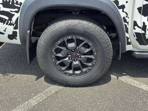 Used 2022 Nissan Frontier PRO-4X w/ Pro-4X Premium Package AWD/4WD image 10