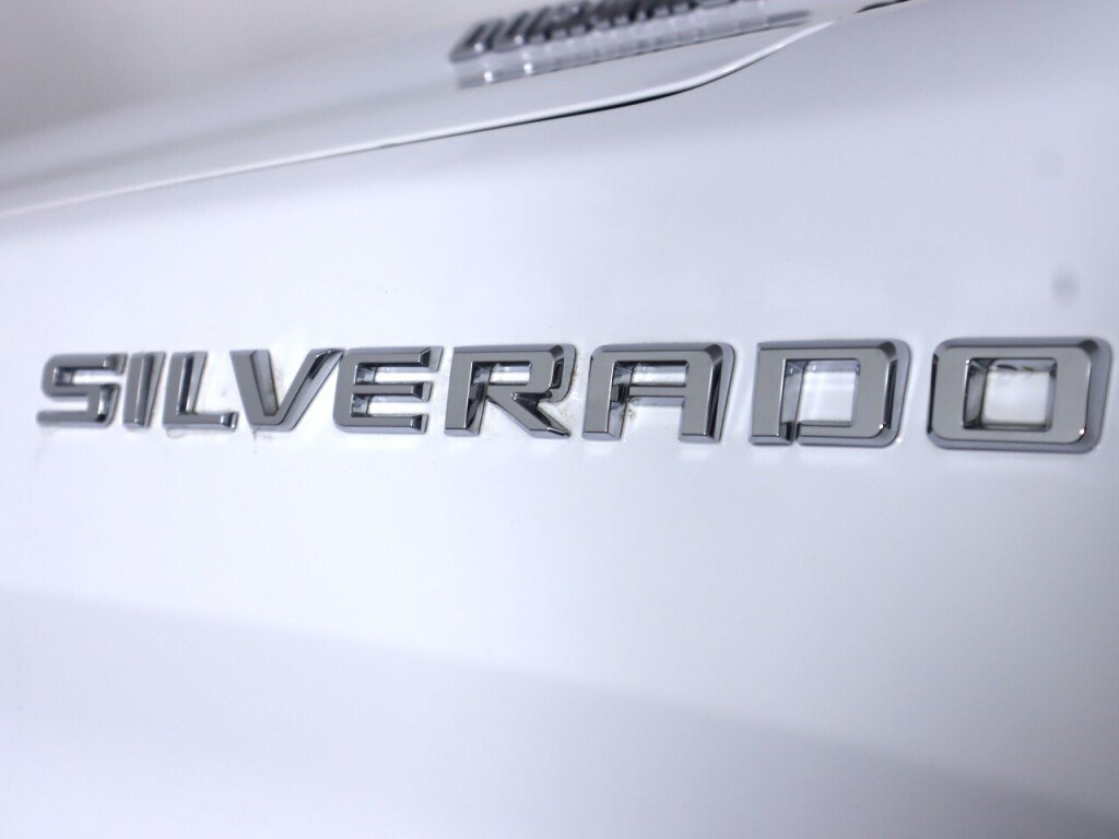 Used 2021 Chevrolet Silverado 1500 LT w/ Convenience Package II AWD/4WD image 40