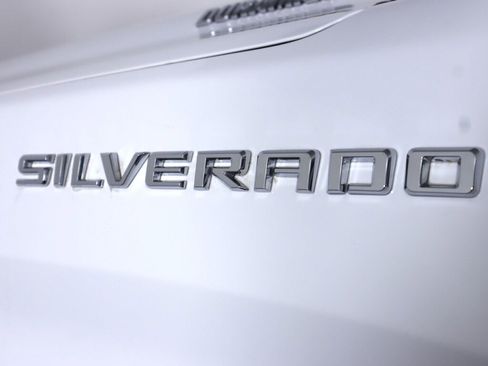 Used 2021 Chevrolet Silverado 1500 LT w/ Convenience Package II image 40