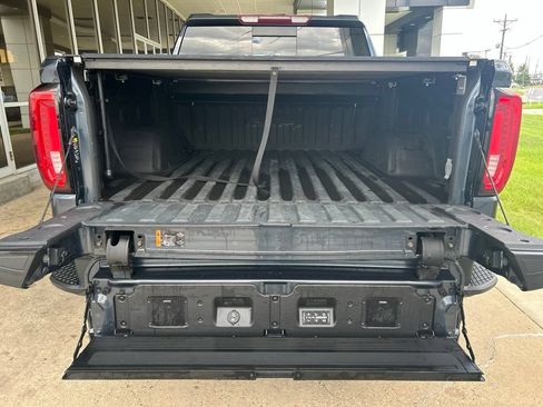 Used 2022 GMC Sierra 1500 AT4 w/ AT4 Preferred Package AWD/4WD image 12