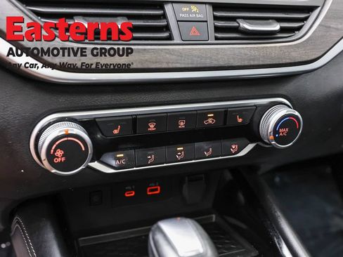 Used 2023 Nissan Altima 2.5 SV w/ SV Premium Package AWD/4WD image 20