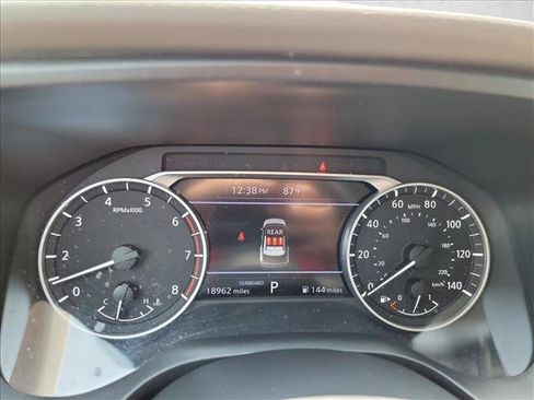 Used 2023 Nissan Rogue SV FWD image 16