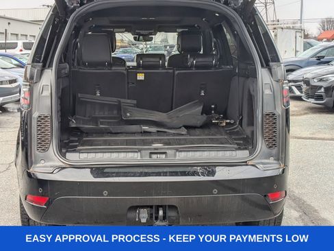 Used 2022 Land Rover Discovery S R-Dynamic image 6