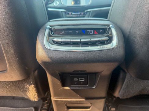 Used 2022 Cadillac XT6 Luxury FWD image 15