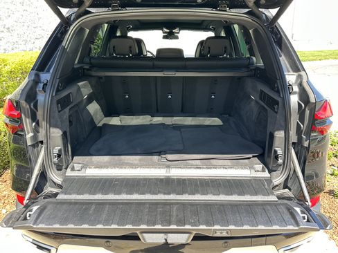 Used 2025 BMW X5 xDrive50e AWD/4WD image 35