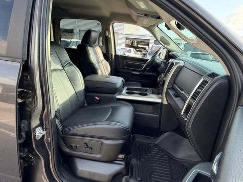 Used 2018 RAM 1500 Laramie w/ Convenience Group AWD/4WD image 20