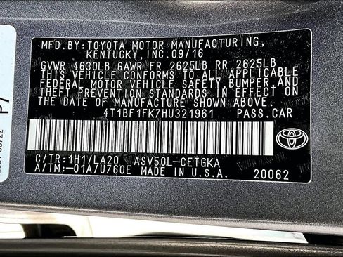 Used 2017 Toyota Camry XLE FWD image 16