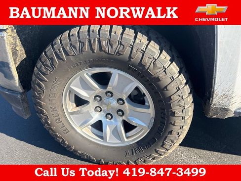 Used 2018 Chevrolet Silverado 1500 LT w/ All Star Edition AWD/4WD image 13