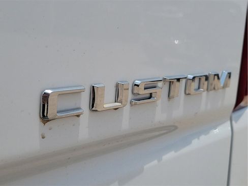 Used 2025 Chevrolet Silverado 1500 Custom image 10