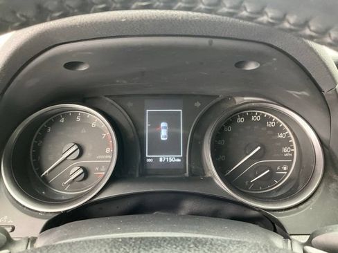 Used 2023 Toyota Camry SE FWD image 10