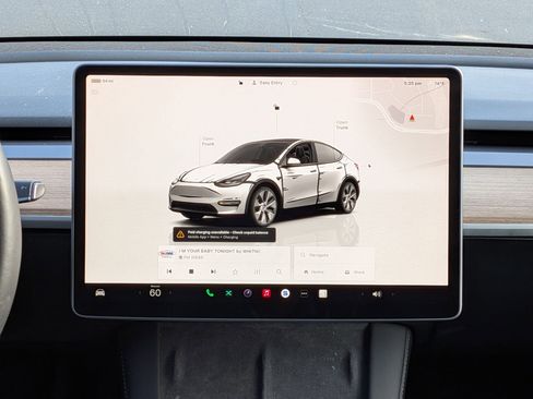 Used 2024 Tesla Model Y Long Range image 17