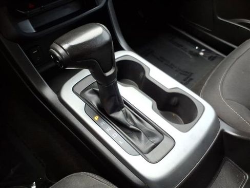 Used 2017 Chevrolet Colorado LT image 36