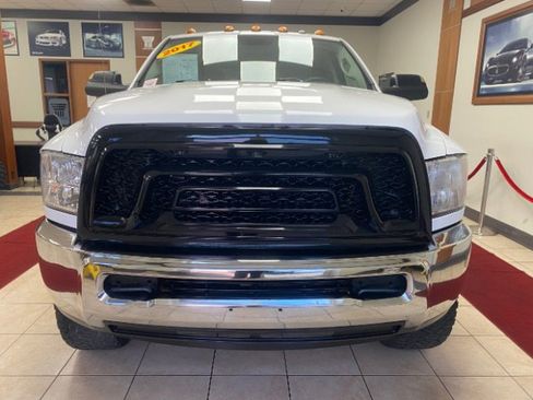 Used 2017 RAM 2500 SLT image 5