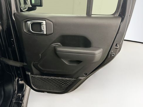 Used 2023 Jeep Wrangler Unlimited w/ 8.4" Radio Group AWD/4WD image 31