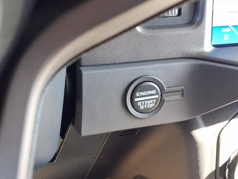 New 2025 Ford Bronco Badlands image 12