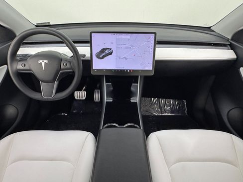 Used 2021 Tesla Model Y Performance image 13