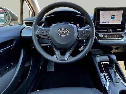 Used 2026 Toyota Corolla LE FWD image 6