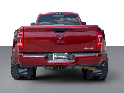 Used 2024 RAM 3500 Tradesman w/ Chrome Appearance Group AWD/4WD image 9