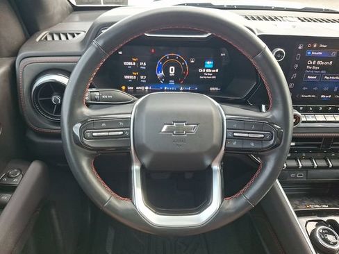 Certified 2025 Chevrolet Colorado Z71 w/ Technology Package AWD/4WD image 19