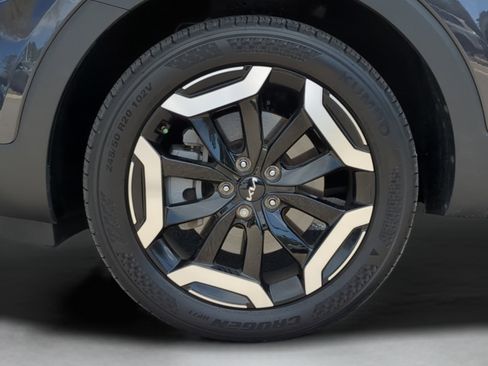 Used 2025 Kia Telluride S FWD image 38
