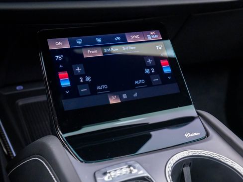 New 2026 Cadillac Vistiq Sport w/ LPO, Floor Liner Package image 29